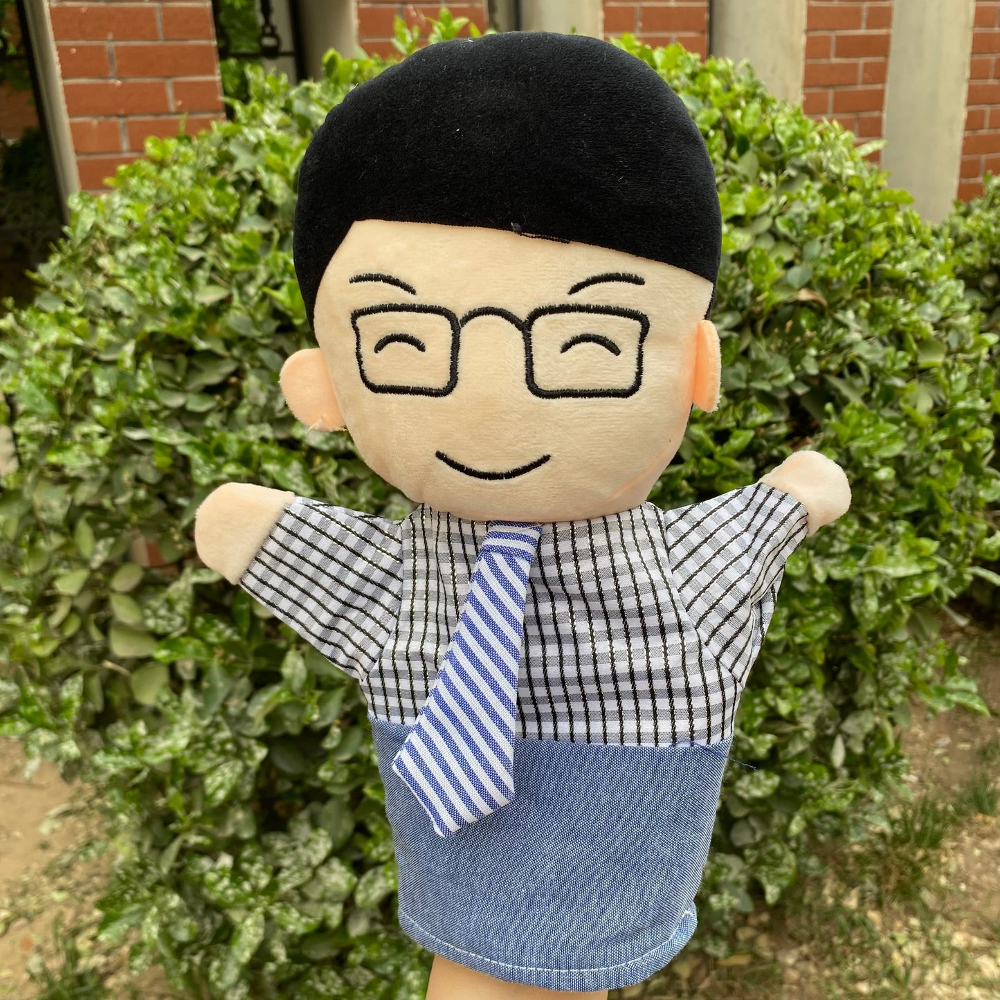 The Mum Shop Au Learning With Louis Hand Puppets -Available in 29 Styles (Doctor, Engineer, Police Officer, Farmer, Teacher, Fireman, Shef ect)