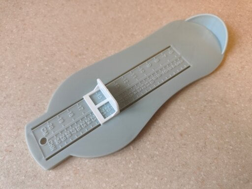 Baby Foot Measuring Ruler -3 colors to choose from