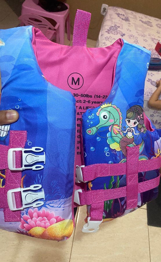 Kids water safety Floating Vest with safety strap between legs